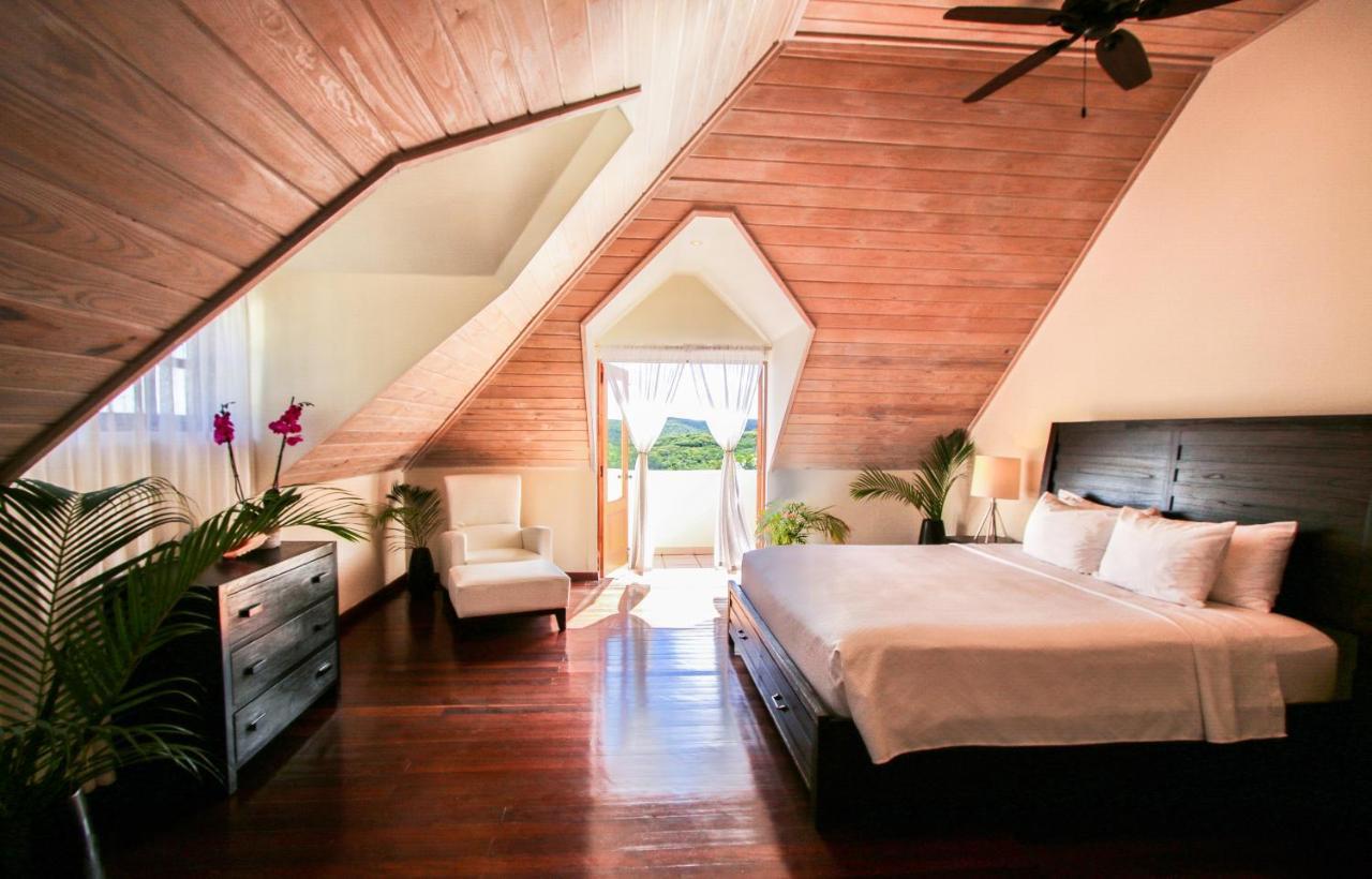 The Hideaway At Hughes Point Hotel Freetown Ngoại thất bức ảnh