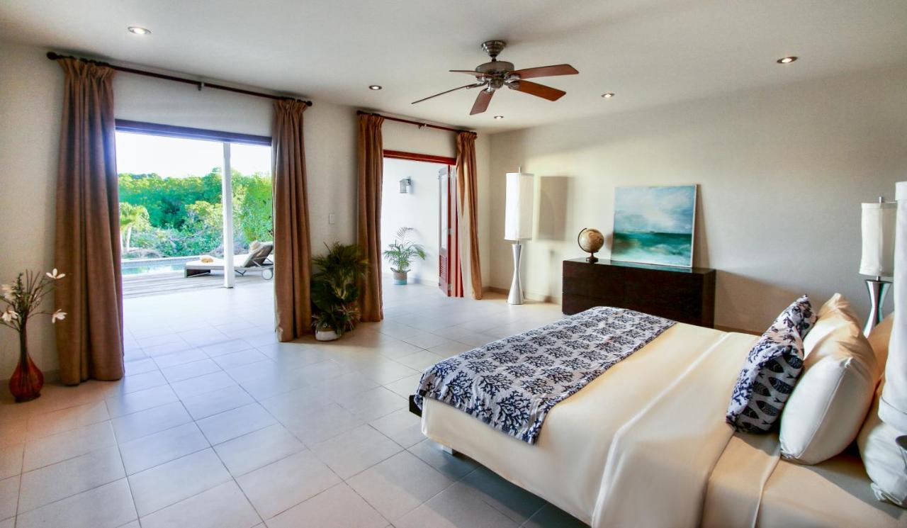 The Hideaway At Hughes Point Hotel Freetown Ngoại thất bức ảnh